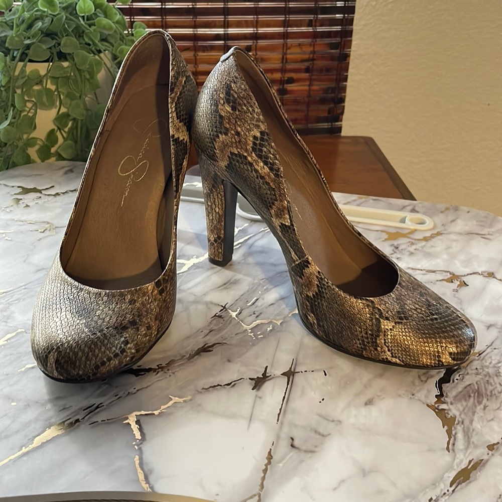 Jessica Simpson | Snake Sprint | Size 7